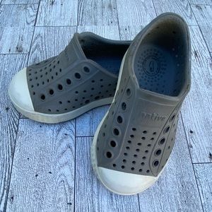 Native Jefferson Gray White Rubber Slip On Sneakers Shoes C4